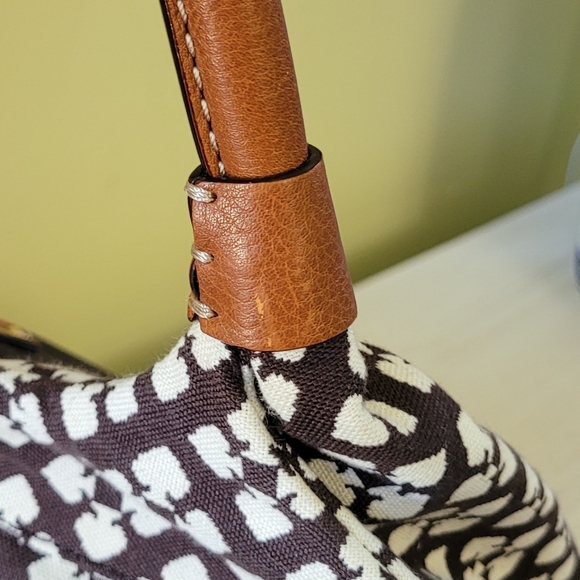 Kate Spade Brown Monochrome Printed Canvas and Leather Stevie Bag - Picture 10 of 16